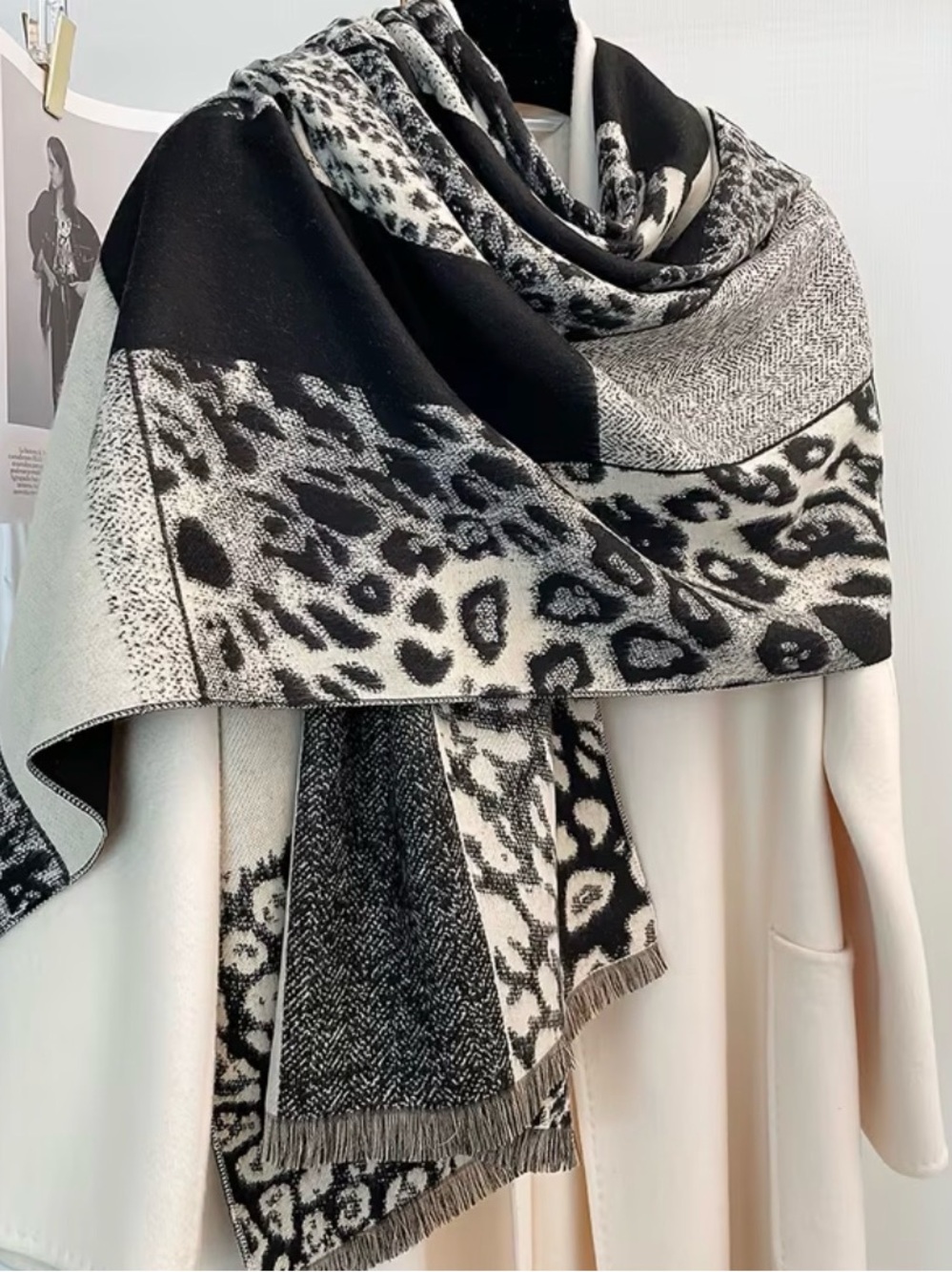 Monochrome Leopard-Print Wrap Scarf